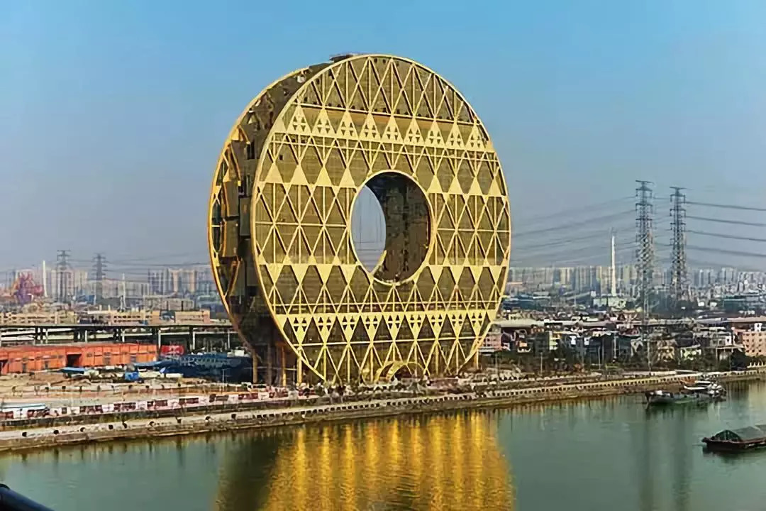 中国又一大楼国外爆火但2018中国十大丑陋建筑却丑出新高度文盲不多了