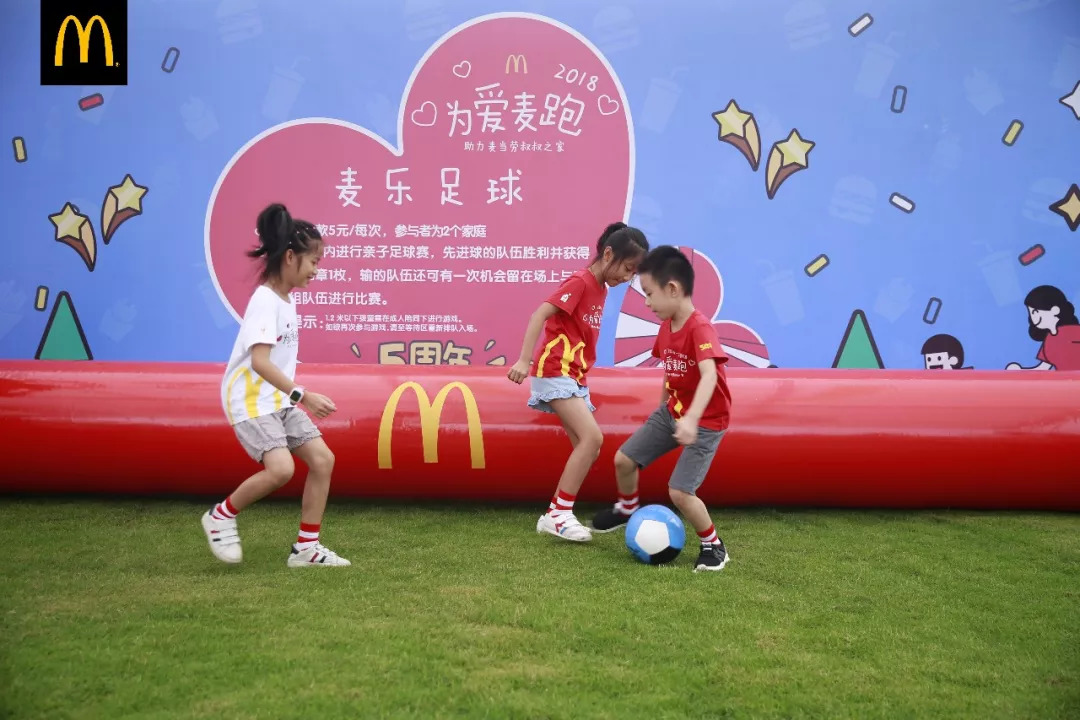 这位“网红叔叔”又来南宁了！上千人和他奔跑，只是为了……