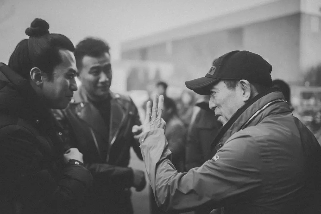 《影》片场,张艺谋与邓超、胡军