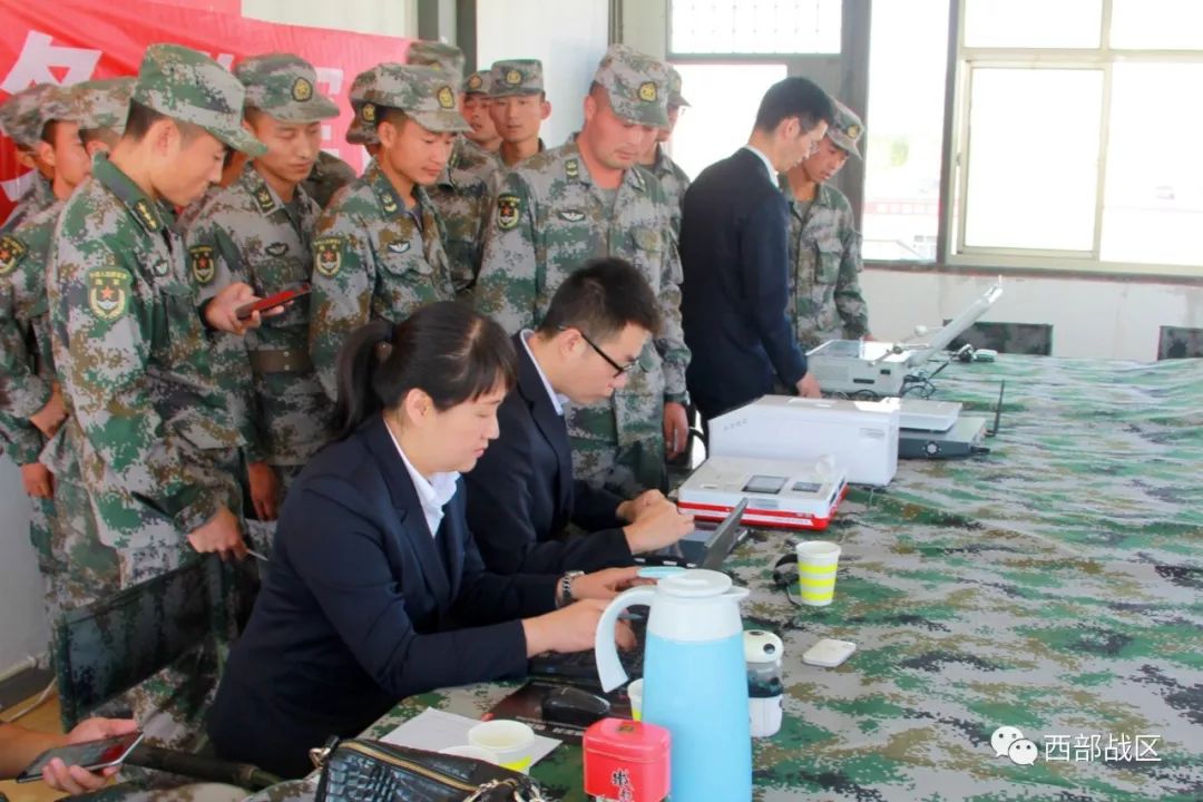 流动银行进军营，为这样的拥军服务点赞！