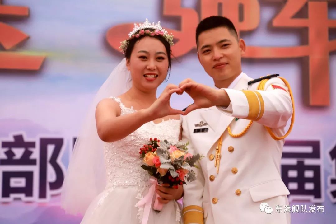 军礼服婚纱_婚纱礼服