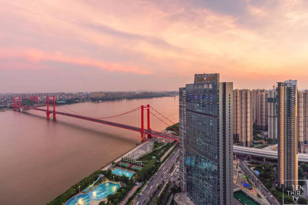 武汉又要火遍全国了!超多地标集体亮相这部剧!2亿人都在追……