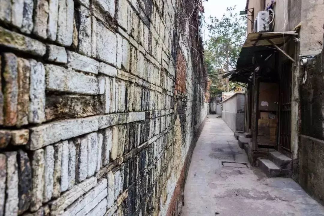 震惊曝光：宝鸡六校后面的巷子有啥好玩？2025年实测避坑指南与省钱30%攻略