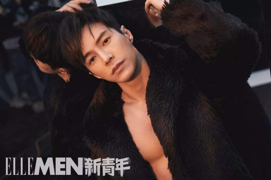 新青年|王冠逸：八块腹肌，血液里流的却是奶茶