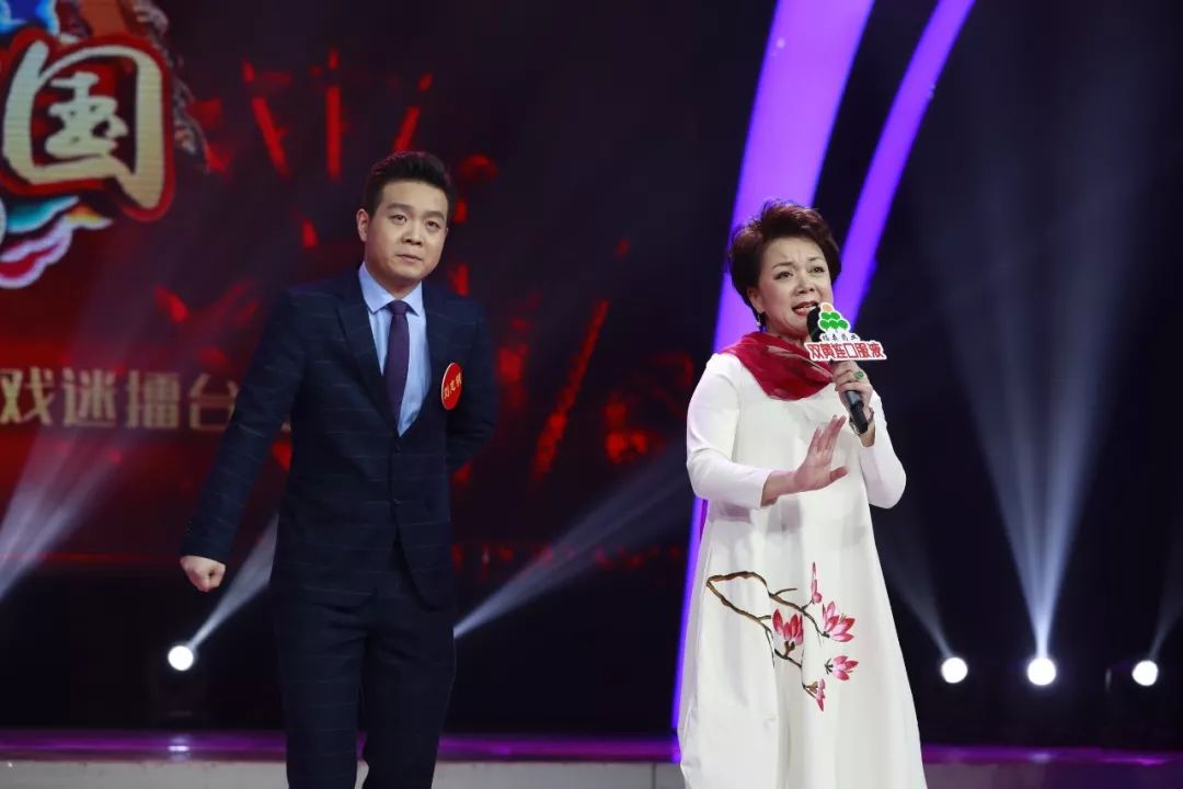 正文               马巧英来自河南省安阳市,是明星擂主孙祥雨的婶婶