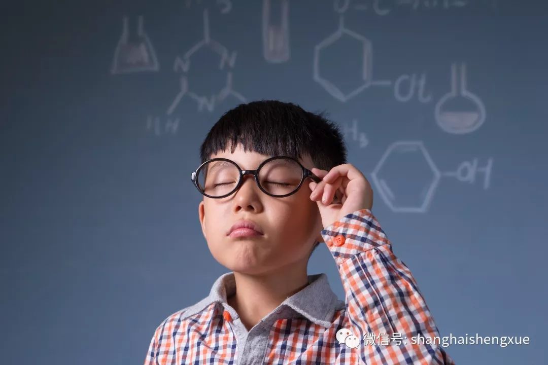 孩子近视的6大元凶，比手机、电视杀伤力更大，90%的家长都忽视了!