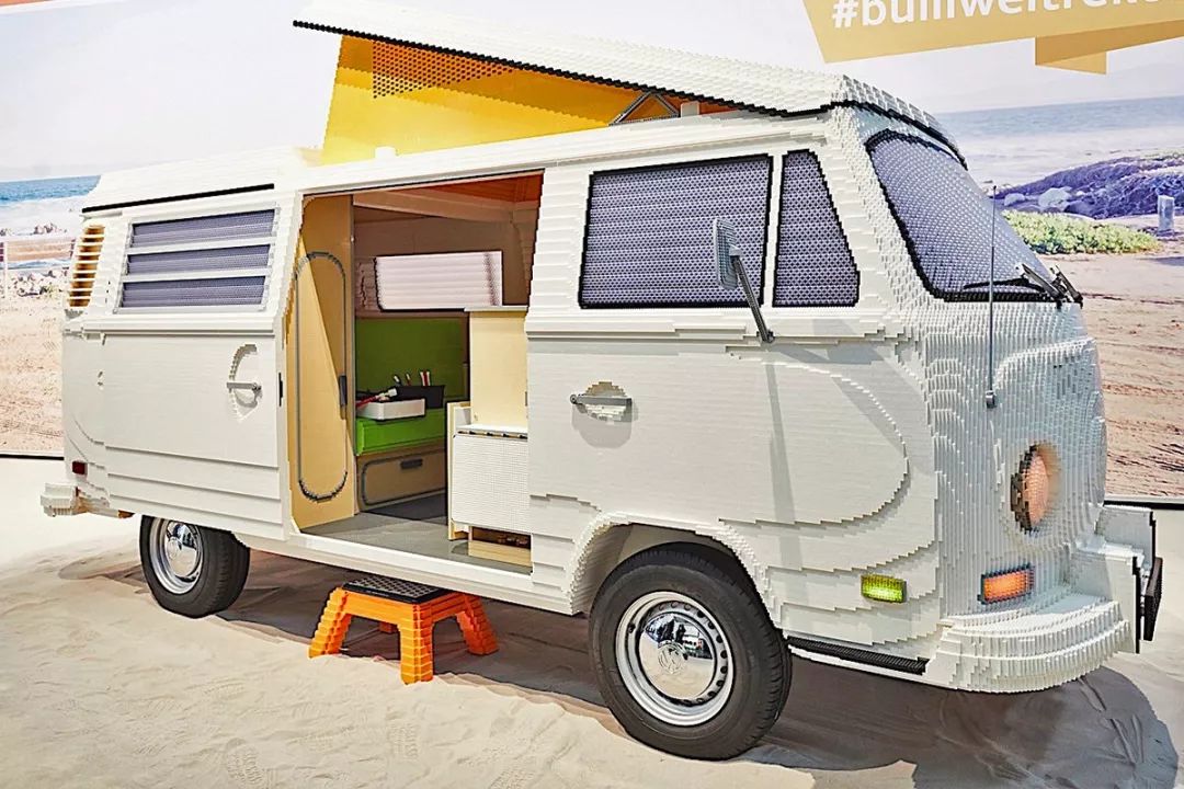 兰博基尼推出油电混合跑车,捍卫者联盟凉了|直男Daily