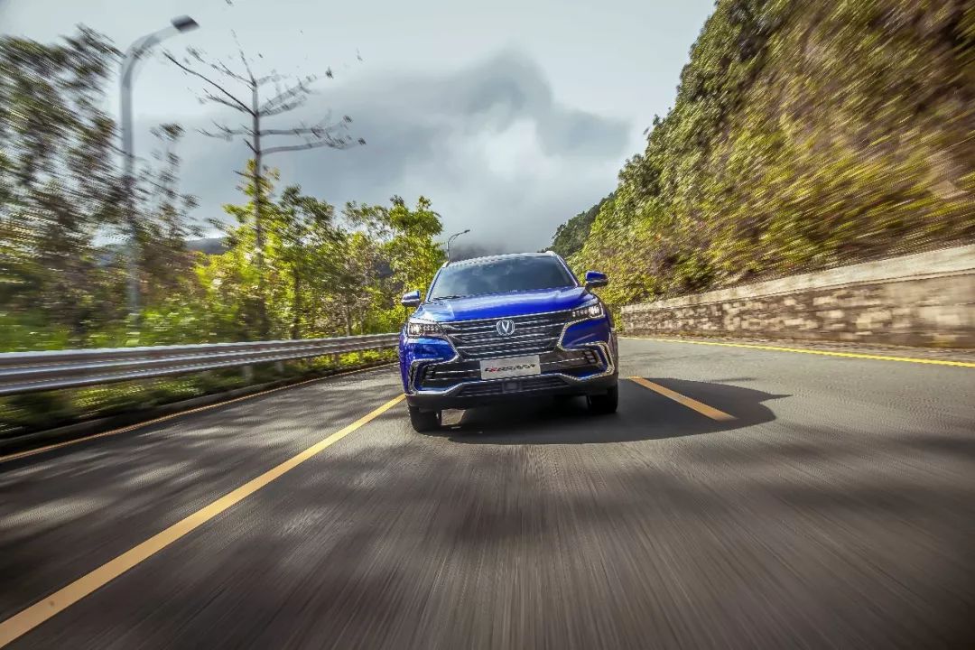 15����2.0T+8AT���ǽ���SUV  ��������³��Ƿ�ֵ�ÿ��ǣ�