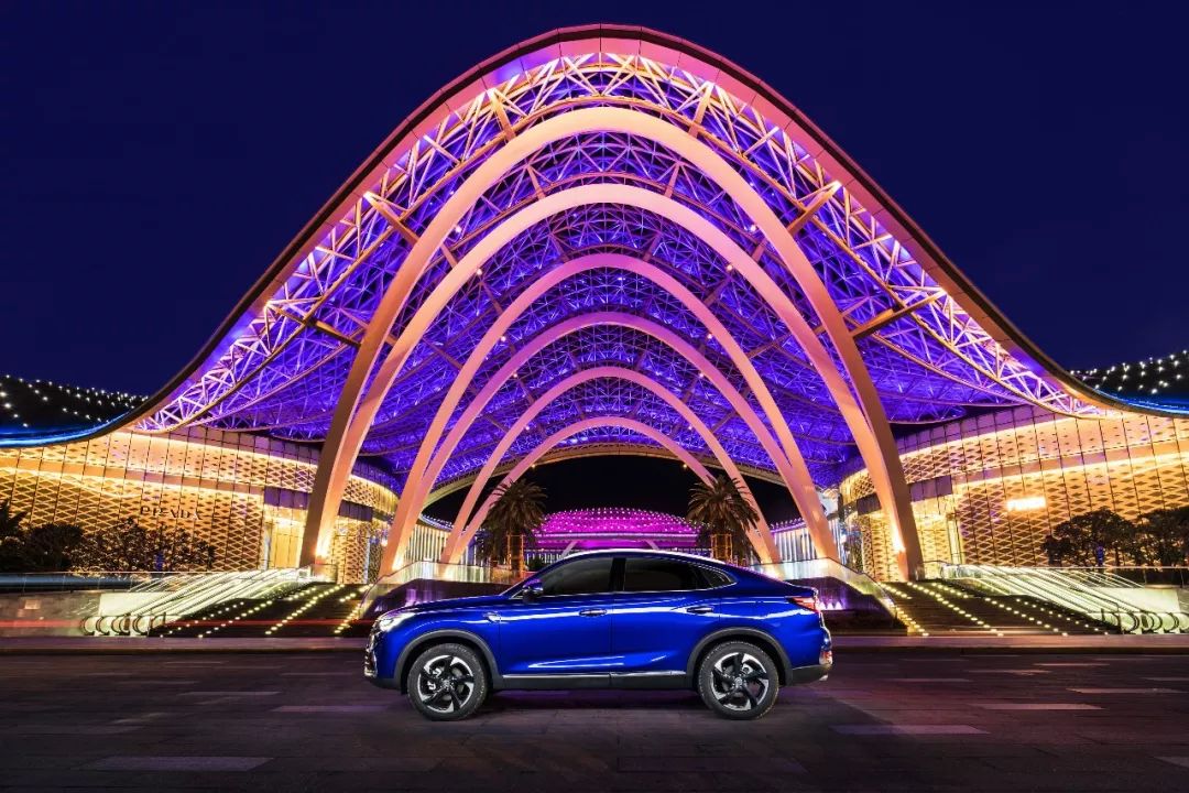 15����2.0T+8AT���ǽ���SUV  ��������³��Ƿ�ֵ�ÿ��ǣ�