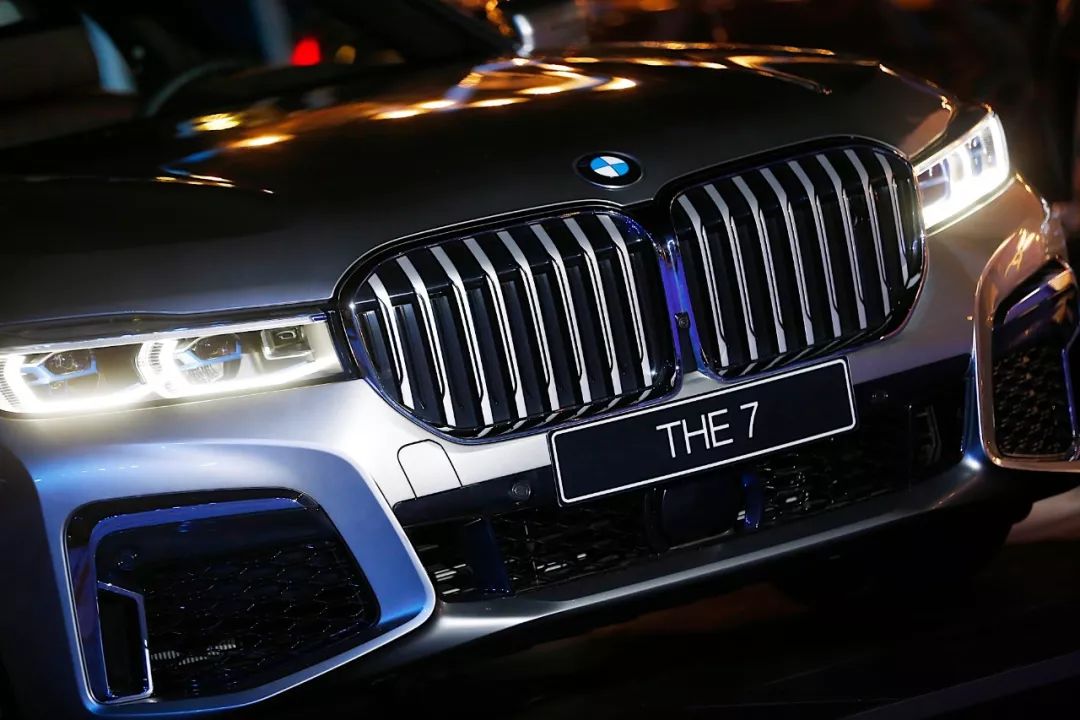 BMW造了一辆真正的「百万级豪车」