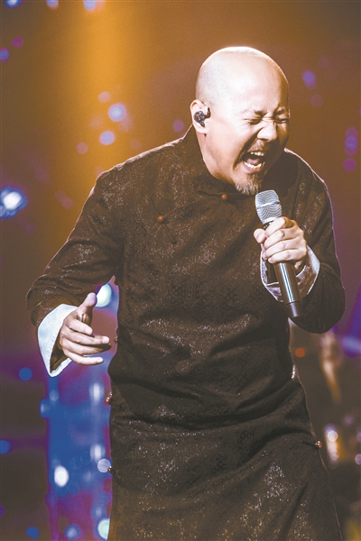 “萌叔”腾格尔:唱好歌 种好树