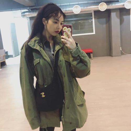 泫雅妈妈编织包:优秀的单亲妈妈培养出如此优