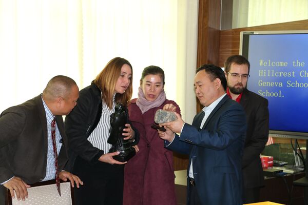 美中学校长走进济南高新区海川中学,共探讨教