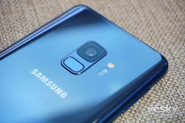 三星S9体验评测:升级不大没刘海屏,但不妨碍它