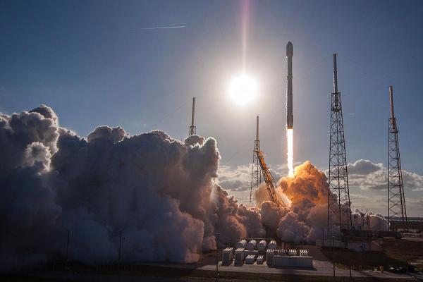 SpaceX今年第7次发射 向国际空间站运2.63吨物资