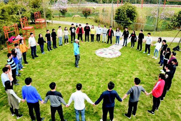 无锡胡埭城管加强拓展训练 提升综合素质