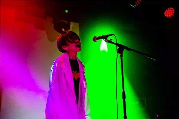 专访大包子:极度悲观主义者的背后,隐藏着一个