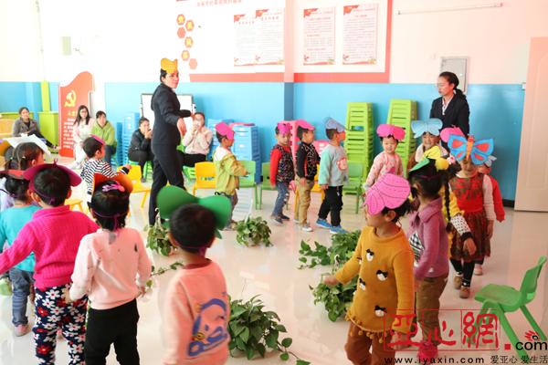 新疆和硕县清水河农场中心幼儿园举行教师公开