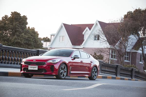 起亚Stinger：释放年轻活力，坚持内心的热爱频道推荐