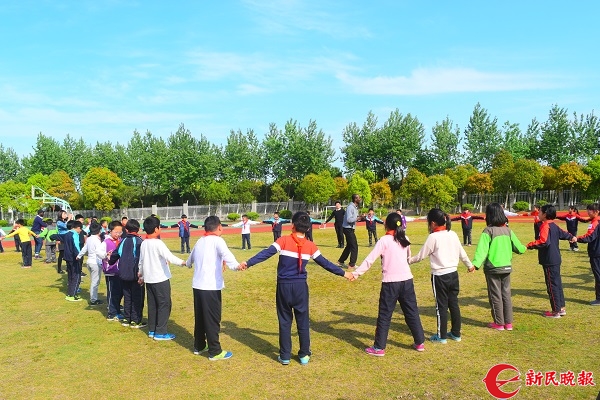 有趣,留学生来上英语课!临港儿童大学发展步入