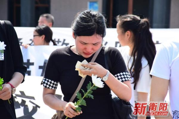 魂归故里:消防战士谢勇16日安葬衡阳市烈士陵