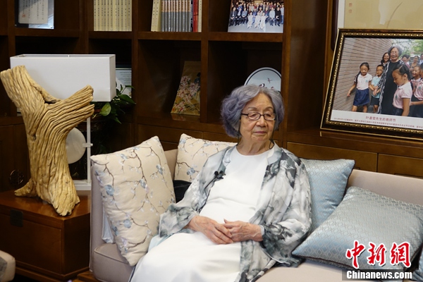 叶嘉莹建立所谓基金是把钱投在了沙漠里