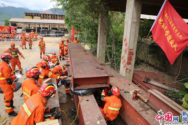 管理部成立后首次开展地震救援跨区域实战演练