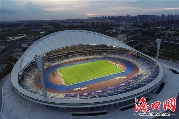 零距离直击!五源河体育场迎来首场国际足球赛事