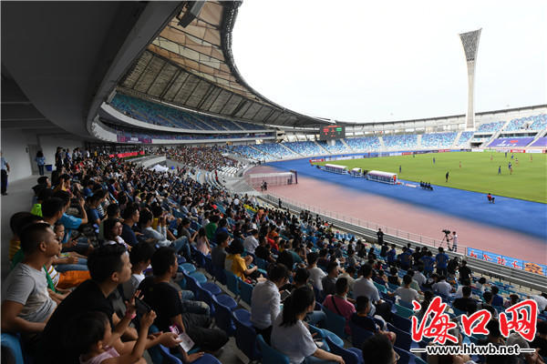 零距离直击!五源河体育场迎来首场国际足球赛事