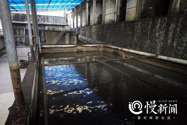 为环保达标，秀山三润矿业有限公司在厂区里修建了污水处理池。