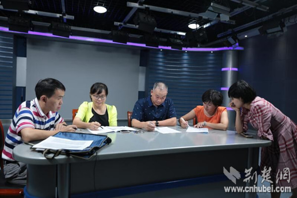 TIM图片20180801093429_副本.jpg “湖北政务微信排行榜”首推优秀公号经验谈 健康湖北打头阵