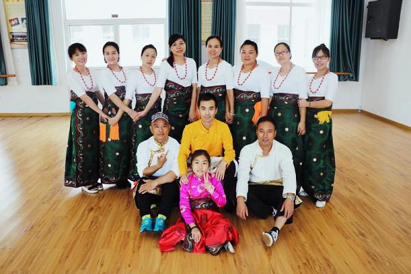 浦东新区开放大学浦东南校:追美,做最好的自己