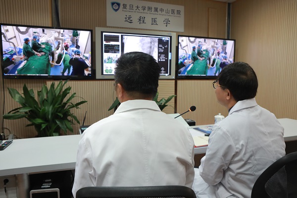 院士坐镇上海远程指导 心·肝宝贝创新精准扶