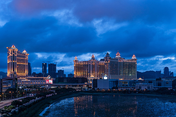 2018年9月17日，澳门，台风“山竹”过境后的赌场和酒店区。本文图片 视觉中国