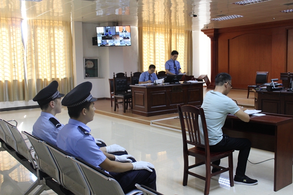 西北铁合金厂董事长_鸿星尔克董事长(2)