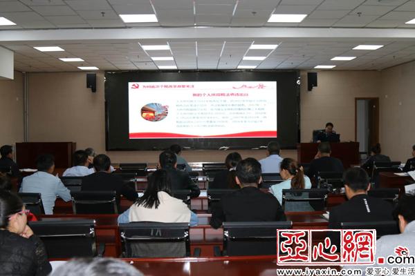 喀什经济开发区税务局个人所得税宣传获纳税人