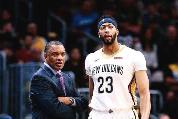 浓眉哥戴维斯资料 CV9C-hpevhck5150431.jpg