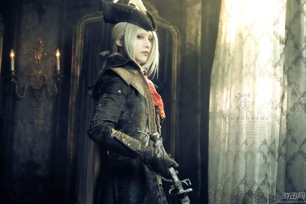正文页  《血源》dlc"老猎人"里有一位女性角色,星辰钟塔的玛利亚女士
