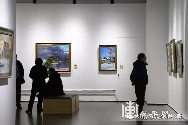 【Новости на русском】2019哈尔滨国际冰雪节俄罗斯油画展开幕