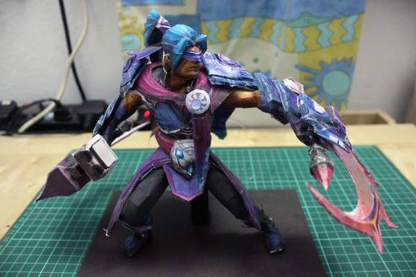 大神打造《DOTA2》敌法师纸模 造型霸气，细节神还原