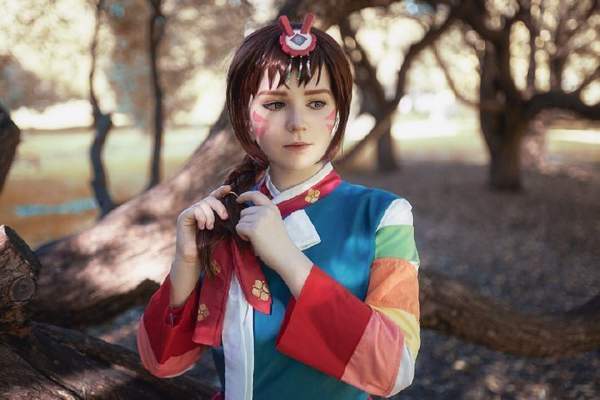 俄罗斯可爱妹纸Cos《守望》韩服D.va 娇俏可爱喜庆十足