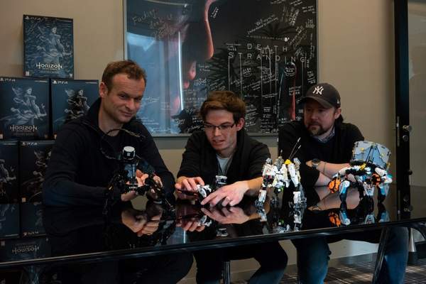 大神用乐高制《地平线:黎明时分》机械兽 还原度爆表