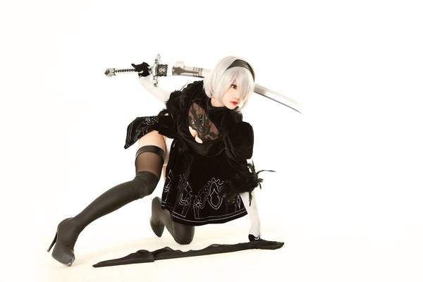 娇俏御姐COS《路易鬼屋》King Boo 美胸白丝血妈性感