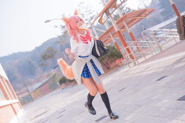 韩国小姐姐Cos《FGO》制服玉藻前 搞怪卖萌,翘臀诱人