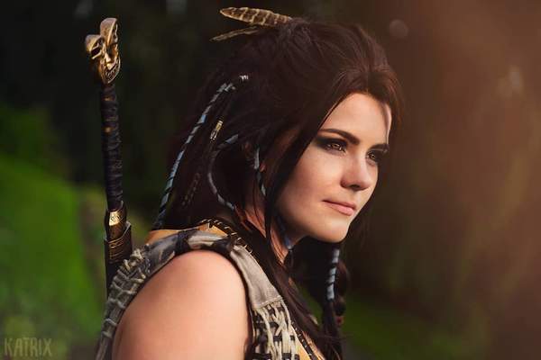 《战神4》芙蕾雅Cosplay 惟妙惟肖,完美还原丛林女巫