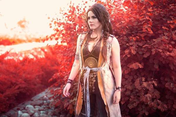 《战神4》芙蕾雅Cosplay 惟妙惟肖,完美还原丛林女巫