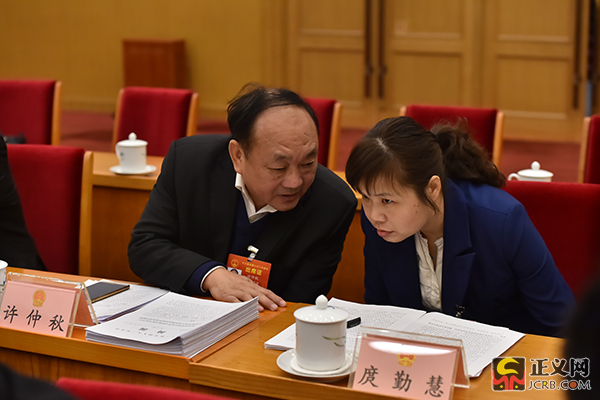 湖南代表团:用法治解决人民群众最关心的问题