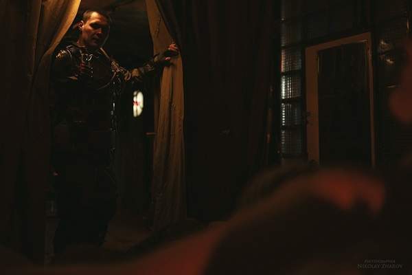 《地铁:离去》阿尔乔姆夫妻Cosplay 甜蜜互动狂撒狗粮