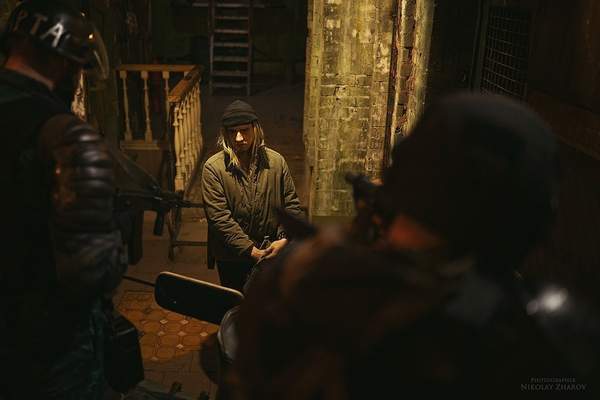 《地铁:离去》阿尔乔姆夫妻Cosplay 甜蜜互动狂撒狗粮