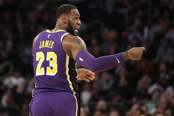 詹姆斯总冠军戒指价格 3YXA-huqrnap2332695.jpg